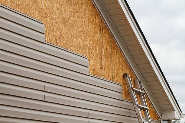 Professional Fiber Cement Siding technician working in Ashland, OH